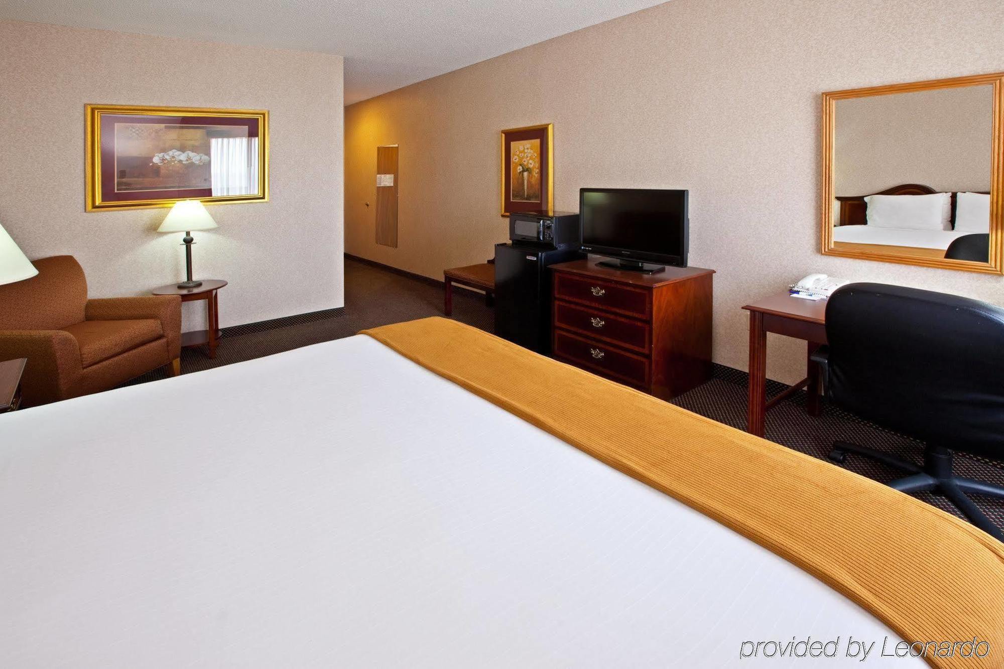 Quality Inn I-75 West Chester-North Cincinnati Exterior photo
